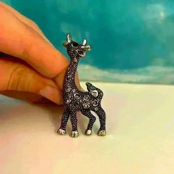 🐳 Studded Giraffe Alloy Gray Ring - Picture 1 of 10